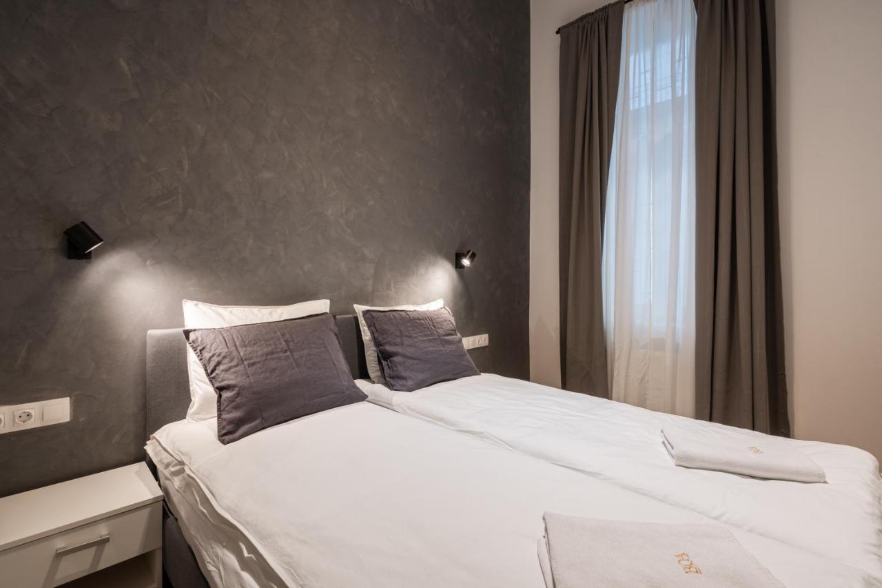 K10 - Kazinczy Street Heritage Suite - Best Location By Bqa Budapest Exterior foto